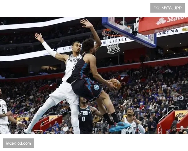 马刺豪取10连胜后遭掘金终结西部第二位置稳固